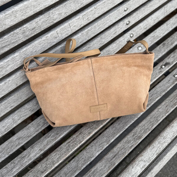 VIENNA-CROSSBODY-BAG