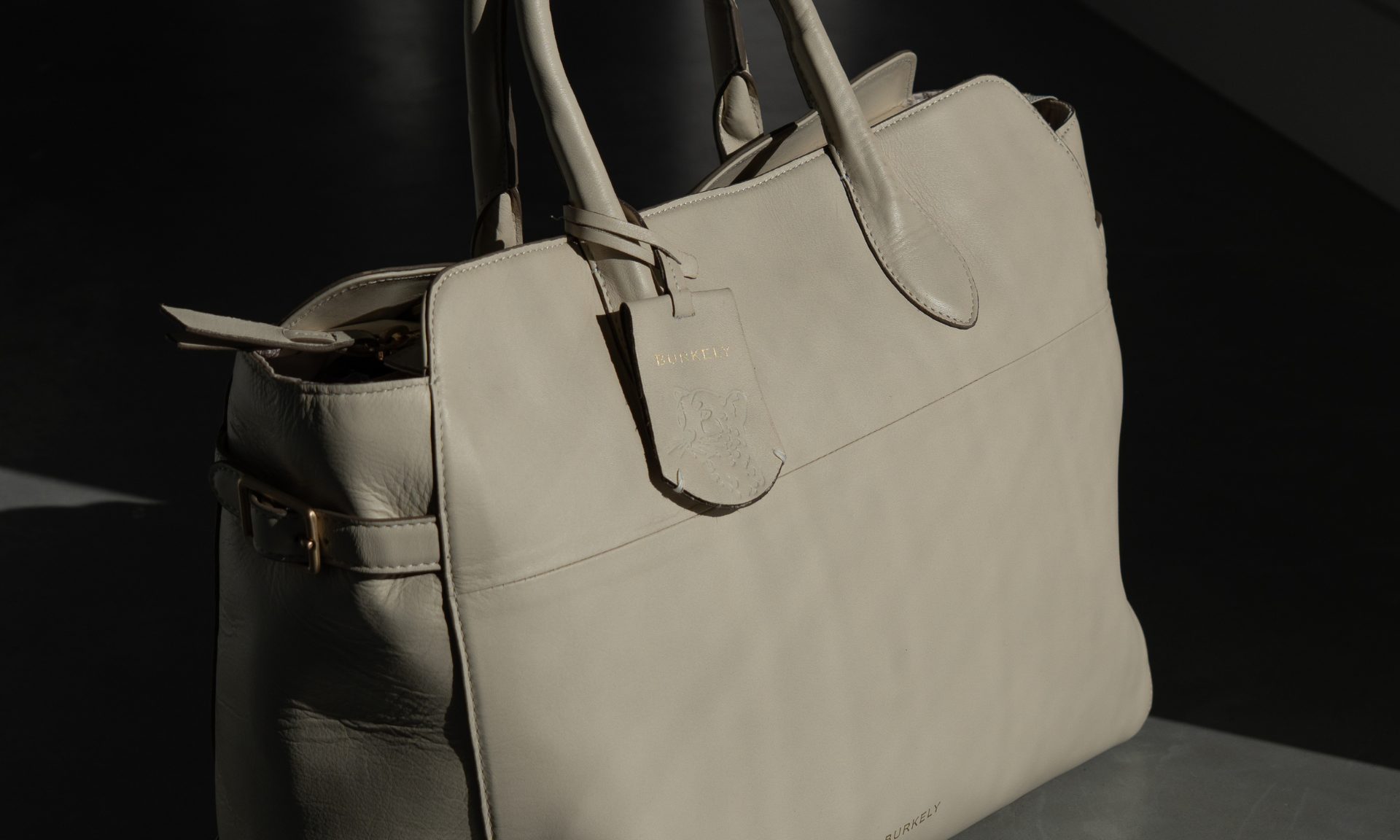 Burkely laptoptas van leer: effen of embossed met crocoprint Burkely laptoptas van leer: effen of embossed met crocoprint